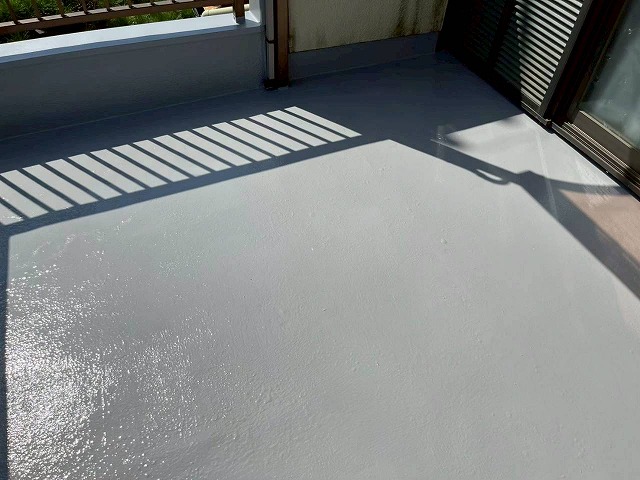 加古川市　ベランダの塗り直し終了